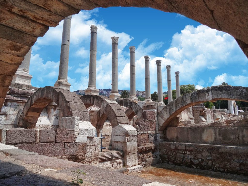 best places in Izmir: Izmir Agora