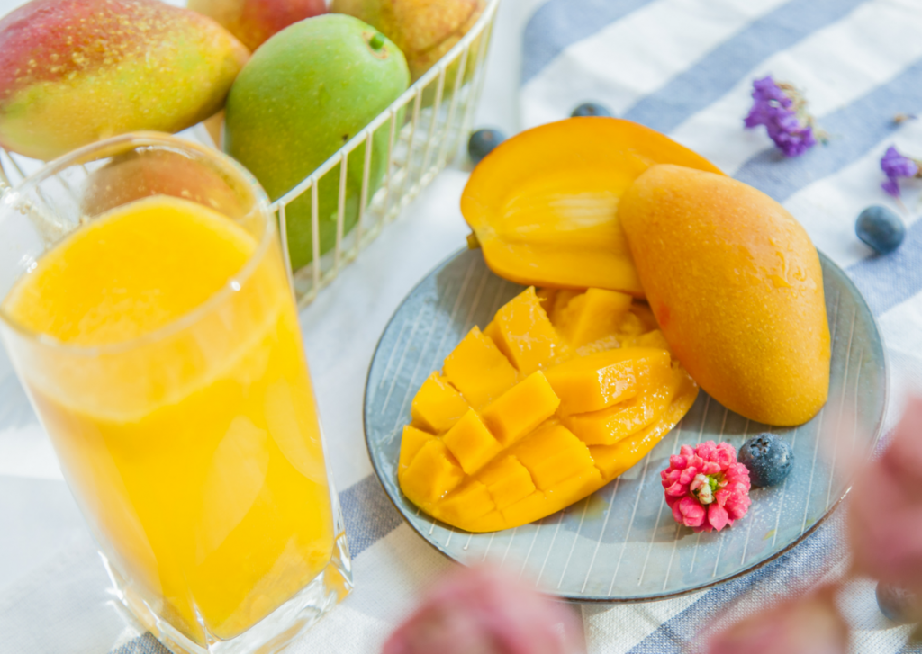 health benefits of mango: regulate blood pressure juice: 